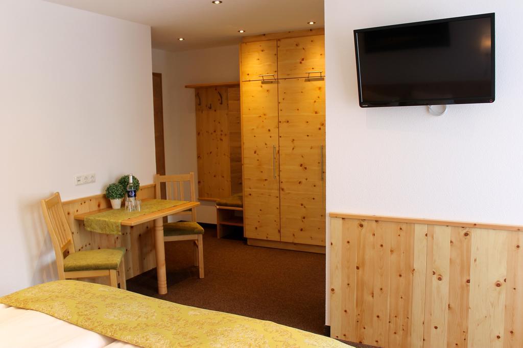 Olympia Privathotel Garni Sankt Jakob in Defereggen Quarto foto