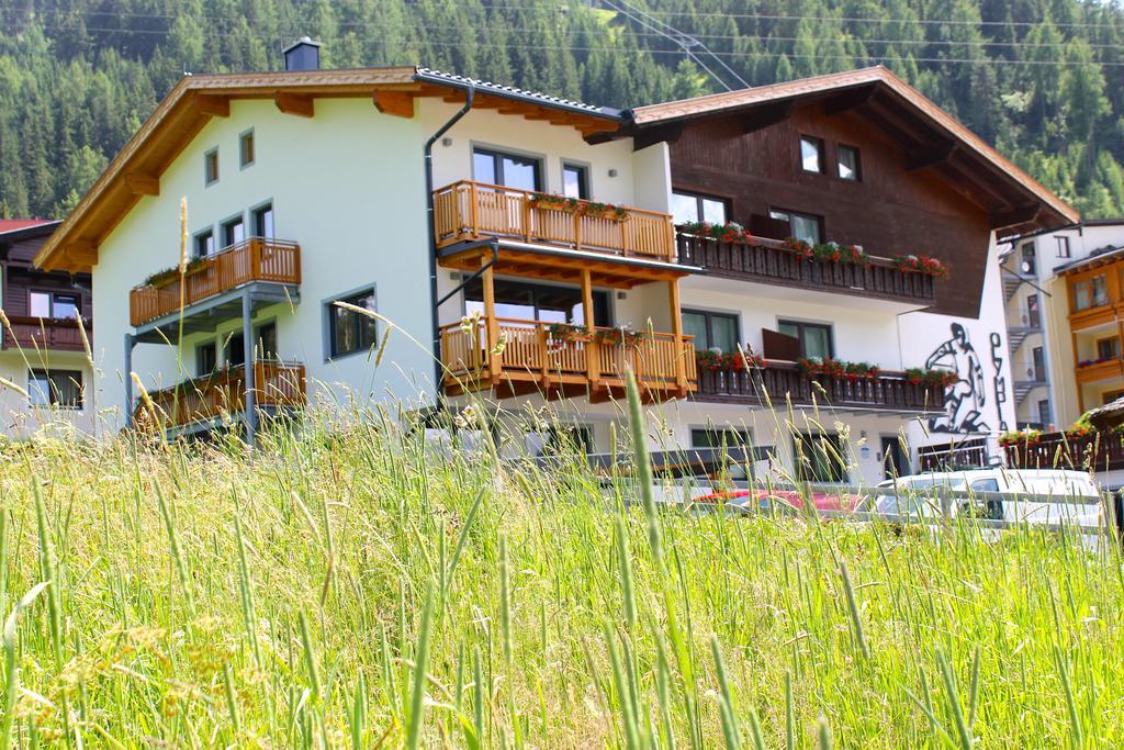 Olympia Privathotel Garni Sankt Jakob in Defereggen Exterior foto